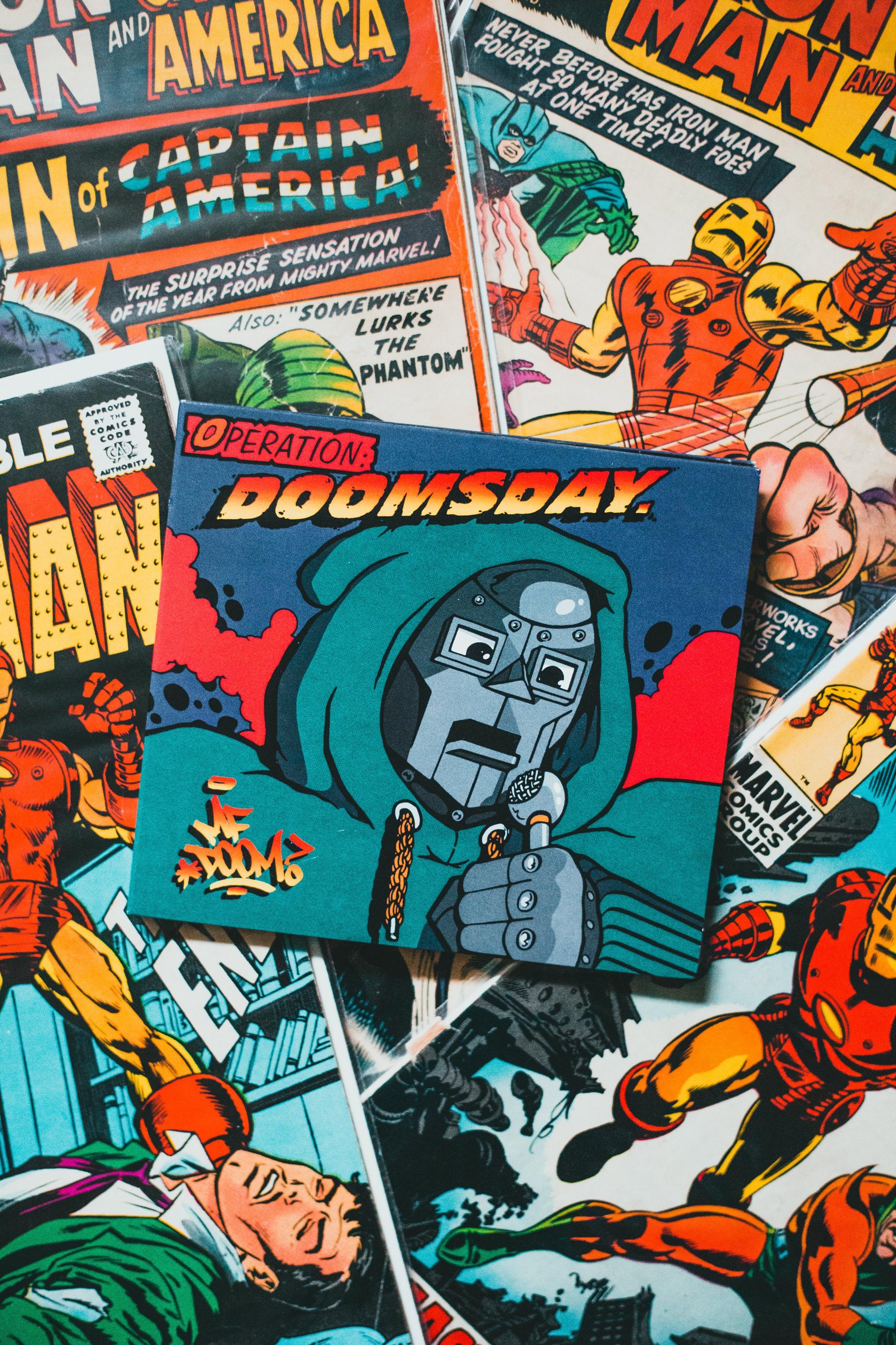 Stan lee i marvel comics: współpraca, która zmieniła oblicze komiksów na świecie